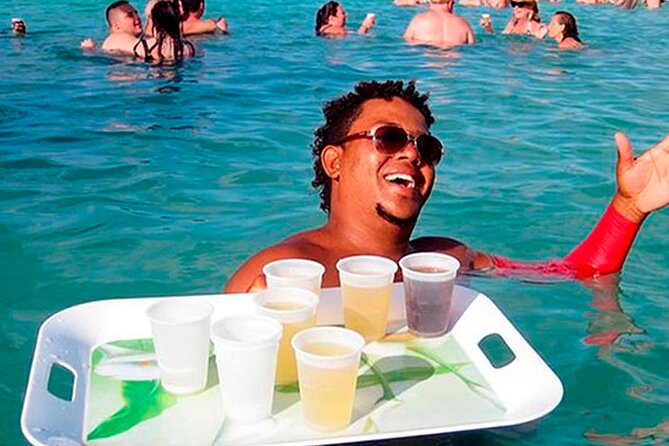 3 hrs Glass Boat Tour in Punta Cana - The atmosphere: casual, social, and not polished