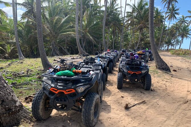 4x4 Adventure Tour, Mountains and Paradise Beaches with Food - Costa Esmeralda: a quiet first beach stop