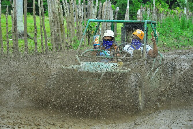 5 tours in 1 (Eco Farm/Horseback/City Tour/Buggy/Zipline) - Guides, drivers, and the practical side of the day