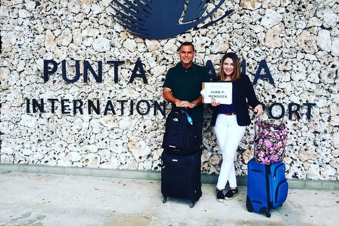 Airport (PUJ) Private transfers, Transportation Punta Cana Hotels - Finding the driver outside the airport terminal