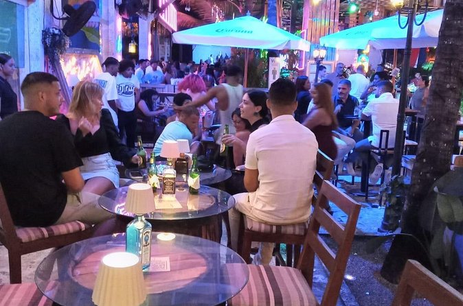 Bar Crawl in Punta Cana - Havana Bar closes with Cuban flavor