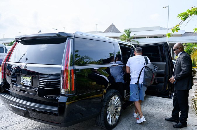 Cadillac Escalade Platinum, Punta Cana airport to Bavero & punta Cana - Who should book this transfer