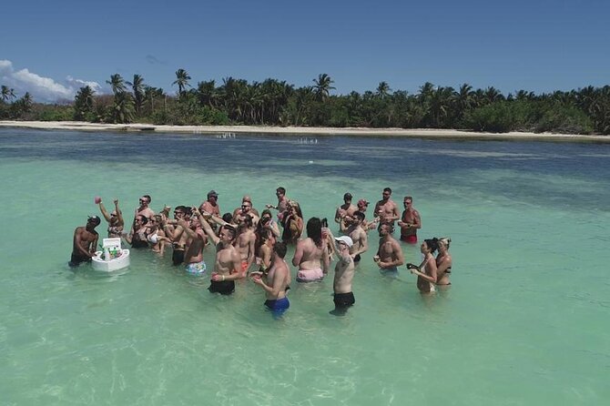 Caribbean Party Boat - The natural pool and floating bar