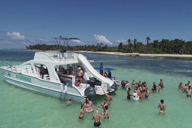 Caribbean Party Boat - Snacks, seafood, and what to eat