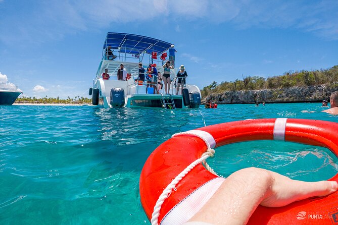 Catalina Island Tour - Open bar, music, and the social side of the day