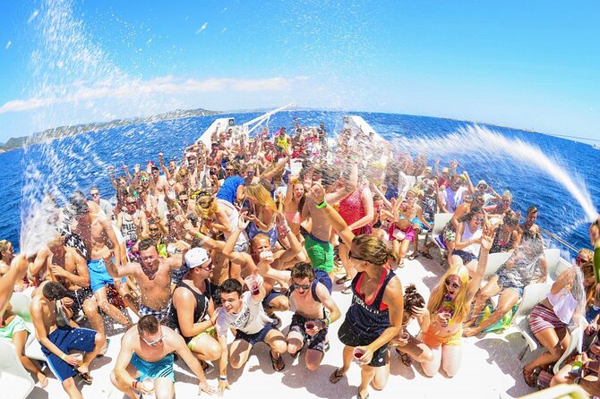 Catamaran Party in Punta Cana Includes Drink and Transportation - Is four hours the right length?