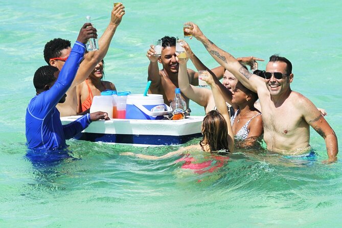 Catamaran party in Punta Cana with open bar, music and more - Snorkeling at Arrecife de Coral