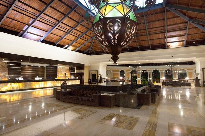 CHIC by Royalton All Exclusive Resort - Round Trip Shuttle - Punta Cana Airport - Handling delays, cancellations, and airport uncertainty