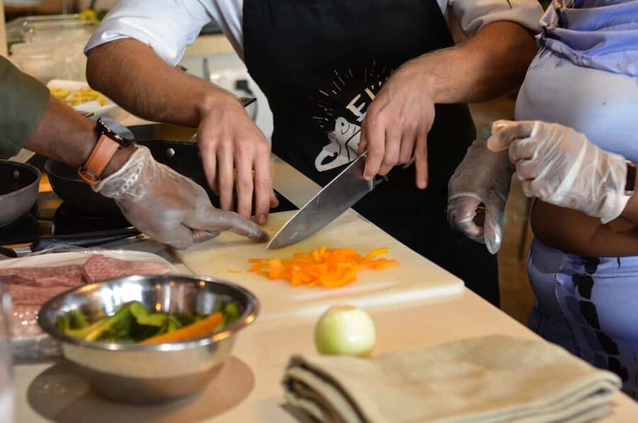 'Chillo al Coco' Cooking Class & Taino Concept store - Preparing the red snapper