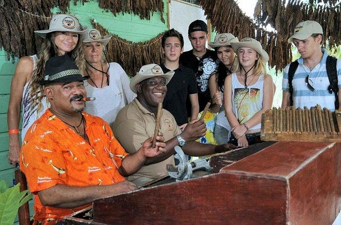 Cigars Shopping Tours From Punta Cana with Transportation Included - How the group size changes the visit
