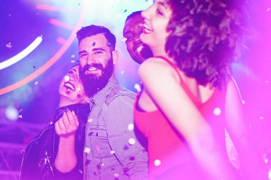 Coco Bongo Disco - The four-hour schedule and the 3:00 AM return