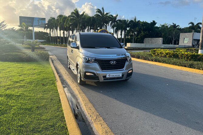 Confortable and privaste transportación from puj Airpot - The Ride From the Airport To Your Hotel