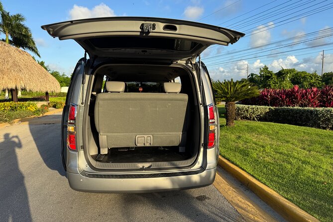 Confortable and privaste transportación from puj Airpot - The $20 Price and What You Receive