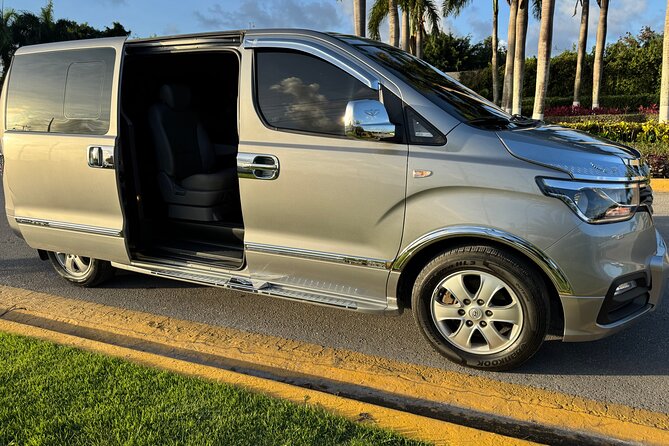 Confortable and privaste transportación from puj Airpot - Pickup From Hotels and Villas