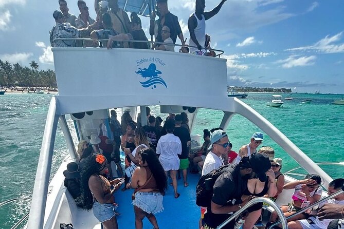 DE Hip Hop Boat Party for Adults and Free Drinks Only - What the Punta Cana party boat is really like