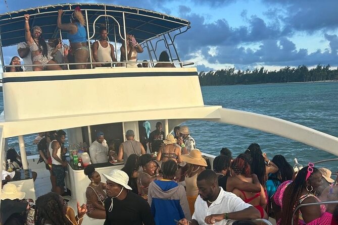 DE Hip Hop Boat Party for Adults and Free Drinks Only - Snacks and what to bring