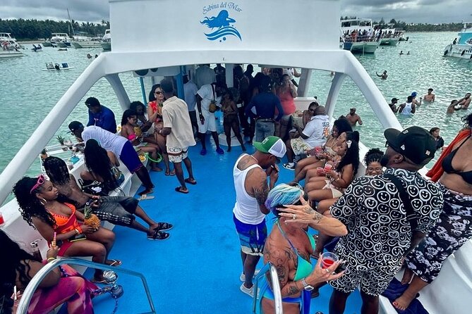 DE Hip Hop Boat Party for Adults and Free Drinks Only - Is $64 a good value?