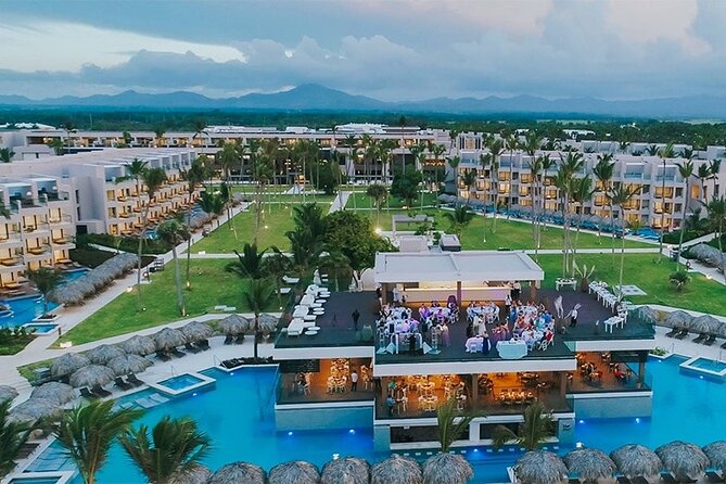 Excelence El Carmen - Round Trip Shuttle - Punta Cana Airport - The 45 to 50 minute journey to Excellence El Carmen