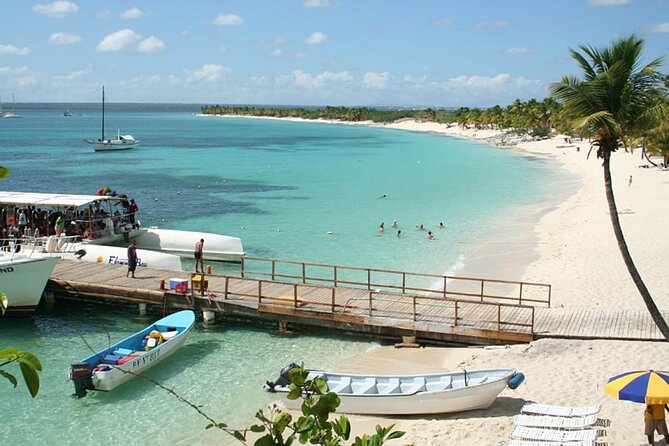 Explore Catalina Island & Snorkeling Adventure from Punta Cana - Boarding Paradise and sorting out the boat question