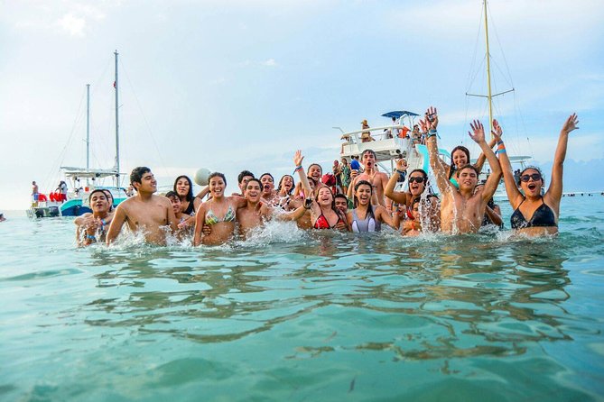 Fiesta en el Mar: Party Boat Punta Cana - What the $849 group price really means