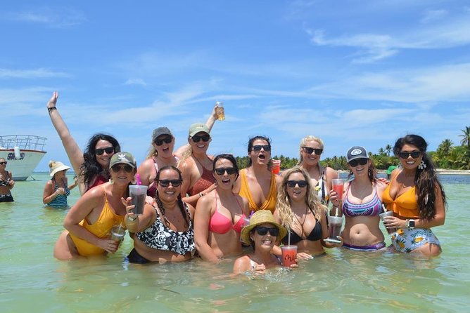 Fiesta en el Mar: Party Boat Punta Cana - Guided snorkeling with supplied equipment
