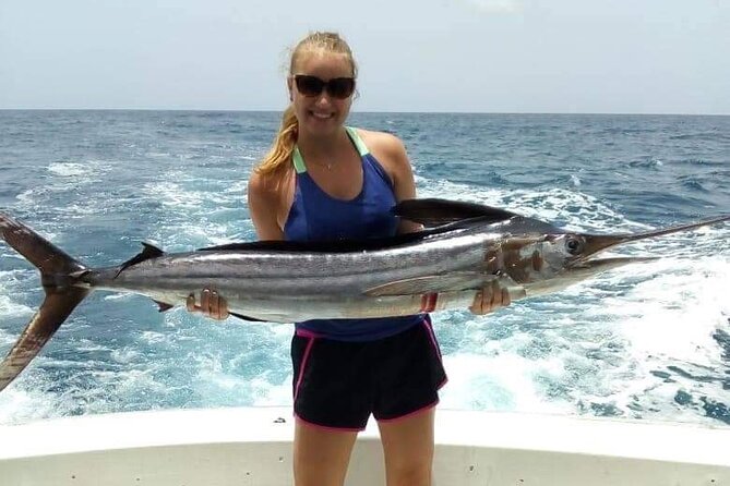 Fishing Adventure Punta Cana – Full Experience Professional - Crew help, bait, and the family factor