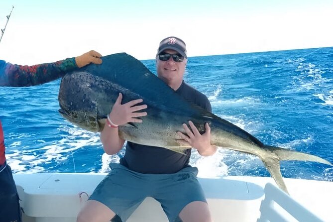 Fishing Adventure Punta Cana – Full Experience Professional - Drinks, snacks, and the party atmosphere