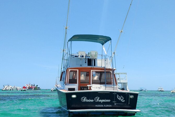 FISHING PRO CHARTERS - Boat Excursion - Divina - Pickup, transfer, and the first minutes on the boat