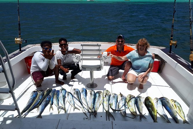 FISHING PRO CHARTERS - Boat Excursion - Sobre Las Olas - Key points to know before booking