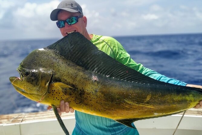 FISHING PRO CHARTERS - Boat Excursion - Sobre Las Olas - What is included, and what you still need to plan