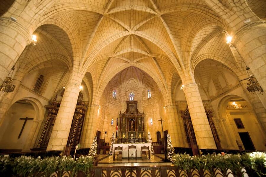 From Punta Cana: Full-Day Santo Domingo City Tour - Columbus Park and the first cathedral