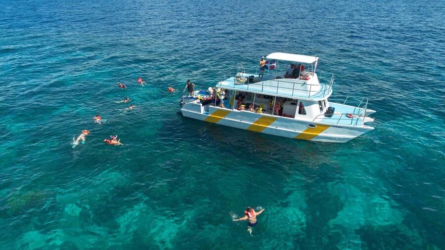 From Punta Cana or Bayahibe: Catalina Island with Snorkeling - The 80-minute ride from Bávaro or Los Melones