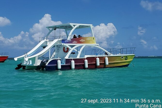 From Punta Cana: Party Boat + Snorkeling Live Music Drink Open B - The sandbar stop and floating bar