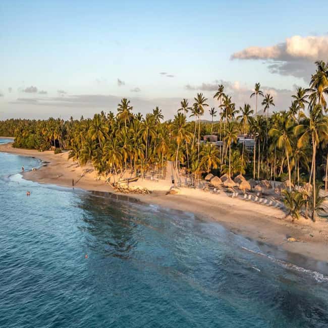 From Punta Cana: Redonda Mountain & Emerald Coast Tour - A Dominican lunch with the mountain view