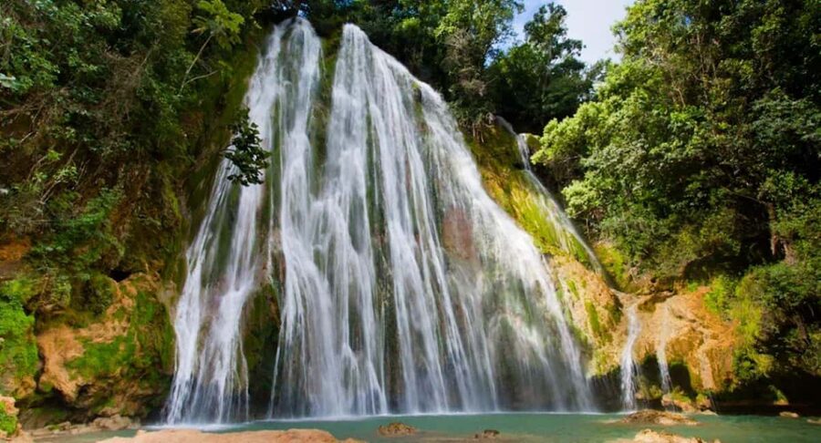 From Punta Cana Samana Tour With Cascada El Limon And Food - Samaná in one demanding day