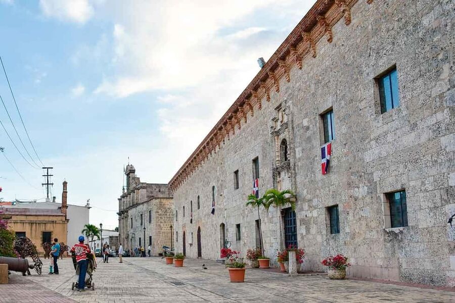From Punta Cana: Santo Domingo Full-Day Tour with Lunch - Dominican lunch in the middle of a busy day