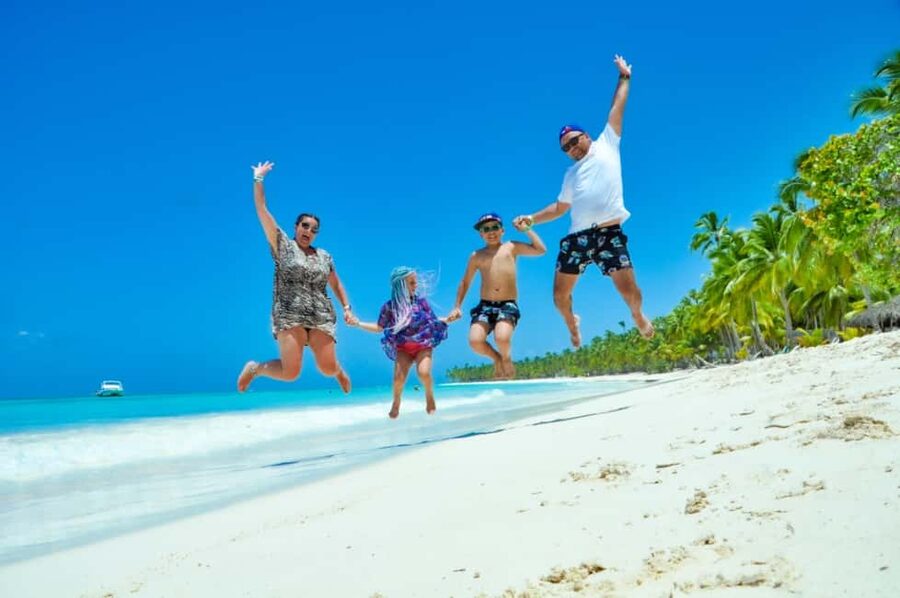 From Punta Cana: Saona and Mano Juan Day Trip by Speed Boat - Playa Abanico, Saona’s palm-lined opening scene