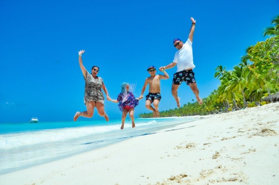 From Punta Cana: Saona and Mano Juan Day Trip by Speed Boat - Dominican lunch in Mano Juan