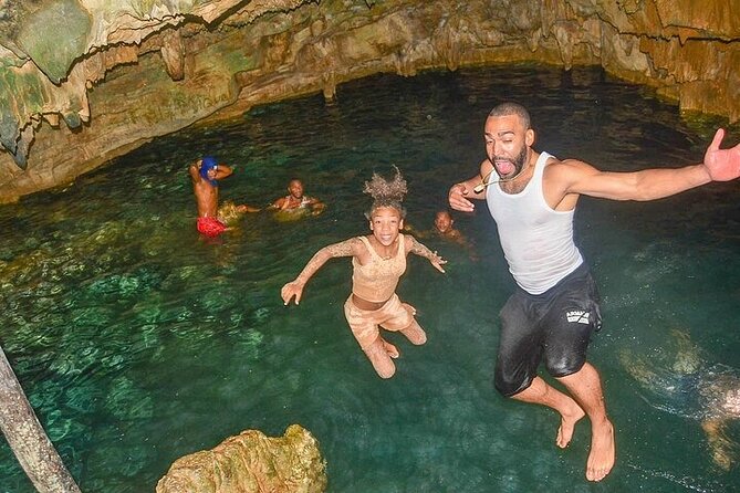 Full-day Buggy & Party Boat tour: snorkel, open bar, cave pool - The people who make the day work