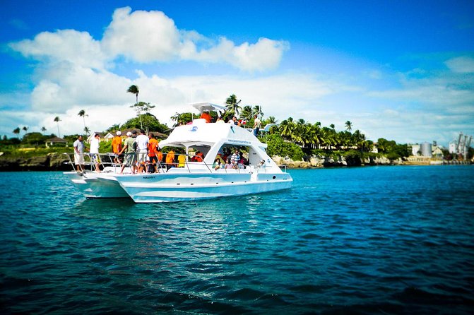 Full-Day Catalina Island Snorkeling Tour from La Romana - Setting out from La Romana