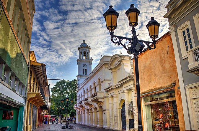 Full day tour to Santo Domingo from Punta Cana - Alcázar de Colón and Plaza de España