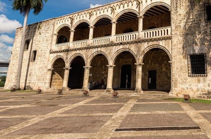 Full day tour to Santo Domingo from Punta Cana - Cathedral and Calle El Conde