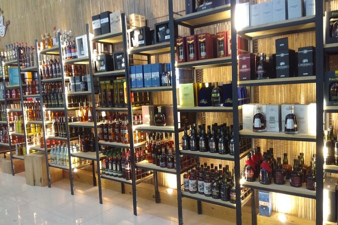 Guided Shopping Tour - Rum tasting, chocolate factory, Cigar factory - What this Punta Cana shopping tour really is