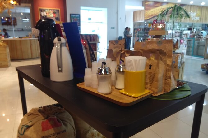 Guided Shopping Tour - Rum tasting, chocolate factory, Cigar factory - Dominican coffee, from tasting to purchase