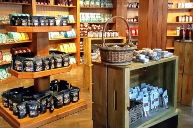 Guided Tour to Don Lucas Cigars Factory and Souvenirs Store - Why the $5 price has real value