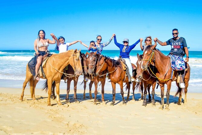 Half-Day Tour 2-in-1, Redonda Mountain & Horseback Riding Tour in Macao Beach - Who will enjoy this combination most