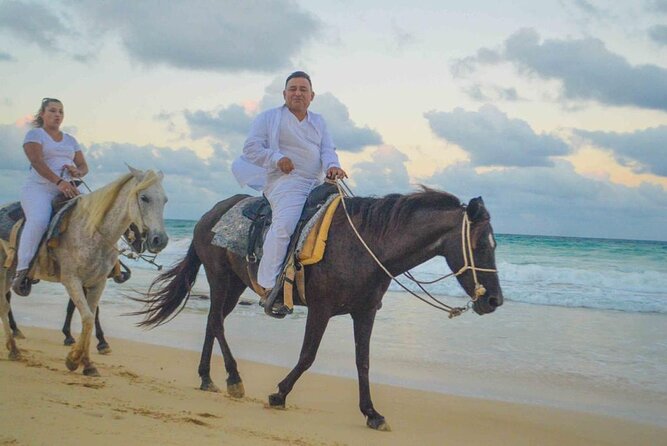 Half-Day Tour 2-in-1, Redonda Mountain & Horseback Riding Tour in Macao Beach - Booking, weather, and cancellation details