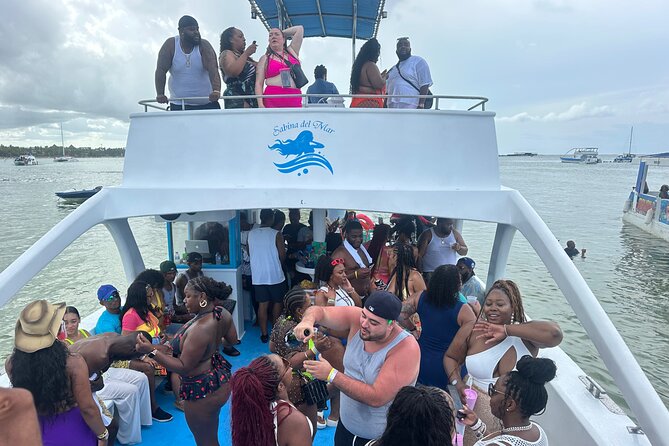 Hip Hop Adult Only Party Boat with Unlimited drinks & Sandba stop - Key points to know before you book