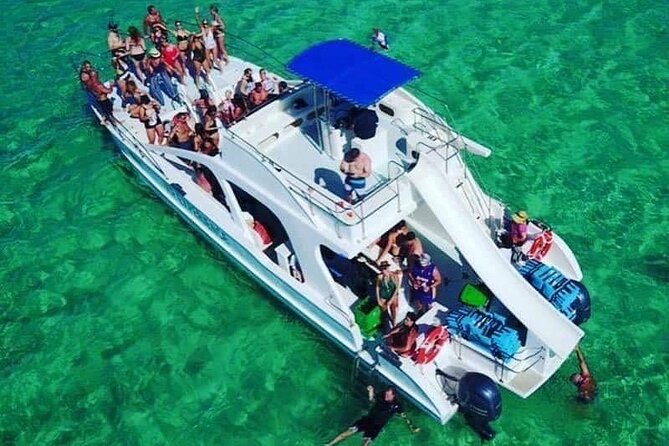 Hip Hop Beat and Live Dj Adults Only Party Boat and Free drinks - Who Will Have the Best Time
