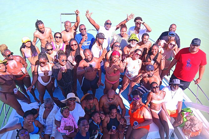 Hip hop party boat cruise & Snorkel: Wonderful time in Punta Cana - Snorkeling with supplied equipment